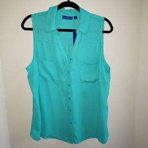 Apt 9 teal sleeveless lightweight buttondown yneck